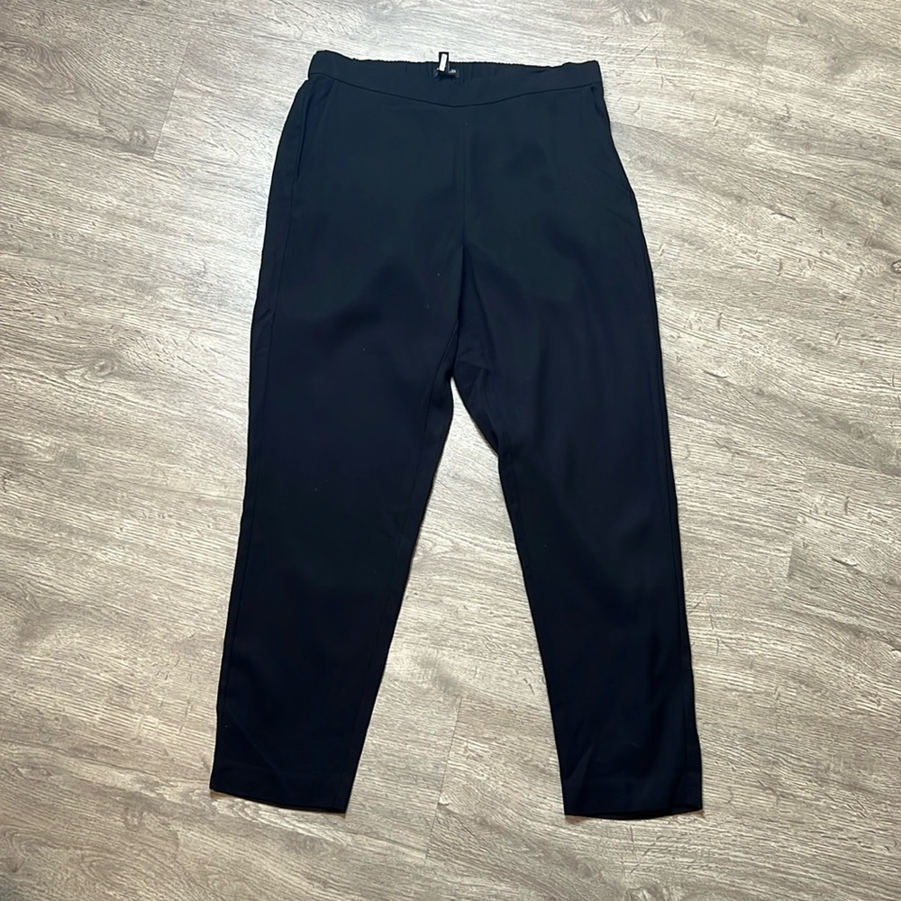 Eileen Fisher Crepe Pull On Tapered Black Pants - Picture 1 of 9